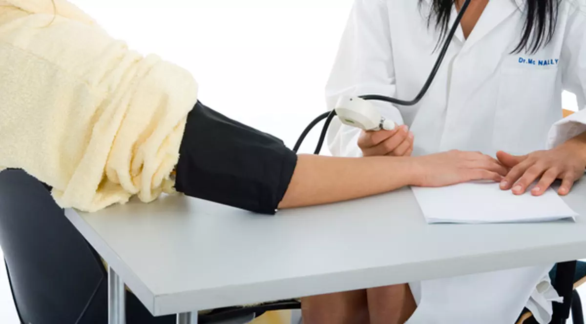 Ce fac dacă medicul meu de familie are COVID sau e în izolare? Cine preia sarcinile și la cine mai pot apela pacienții