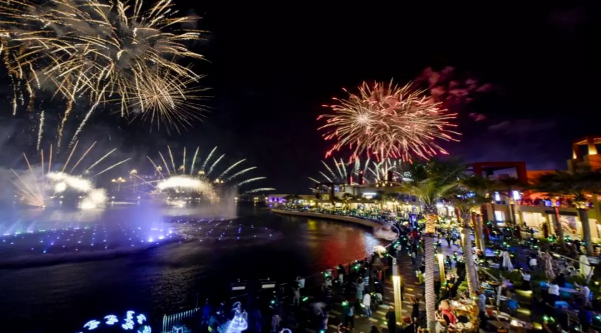 VIDEO | Cartea Recordurilor: Cea mai mare fântână arteziană din lume, inaugurată cu fast în Dubai