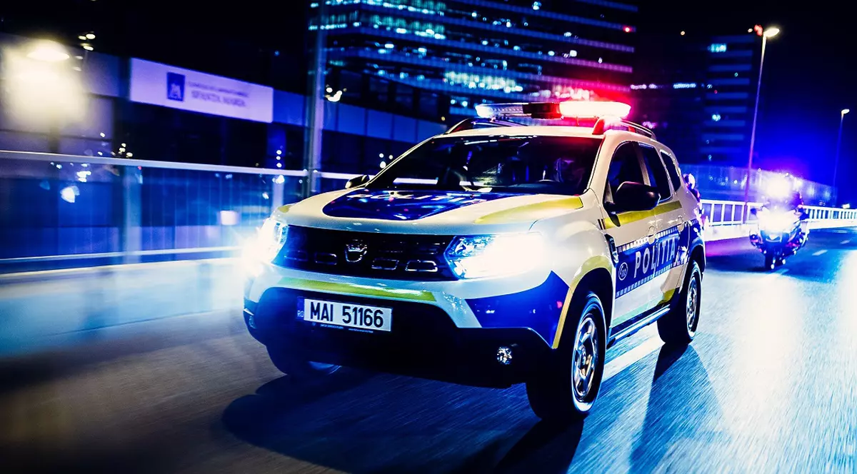 Un sucevean a mâncat la un restaurant, apoi a sunat la 112 să reclame că este deschis. Poliţia l-a amendat cu 500 de lei