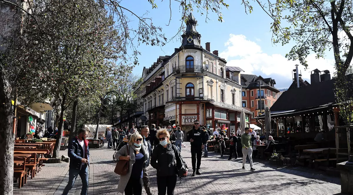 Polonia a depășit România la numărul de cazuri noi de COVID-19 înregistrate în ultimele 24 de ore