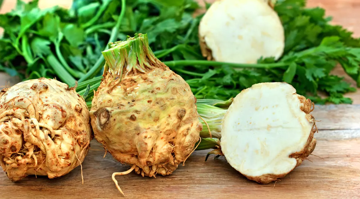 Țelina - cum se consumă și ce beneficii are consumul de rădăcină de țelină