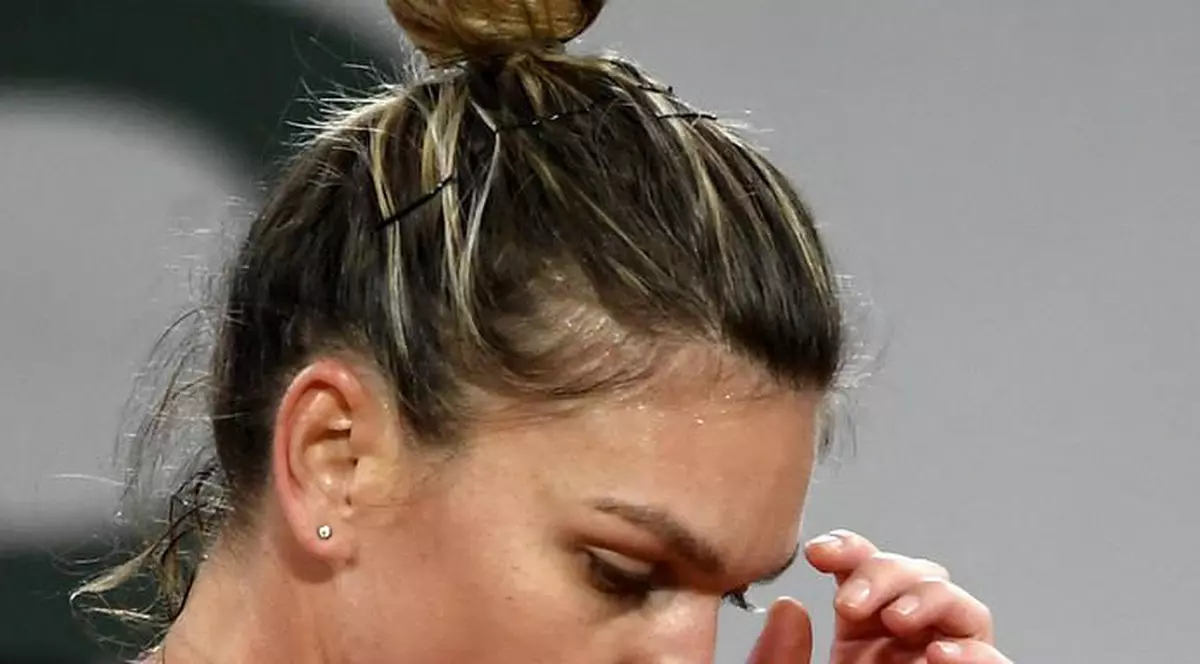 Simona Halep, după eliminarea de la Roland Garros: ”Voi mânca niște ciocolată și voi fi mai bine mâine”. Nu mai joacă în 2020