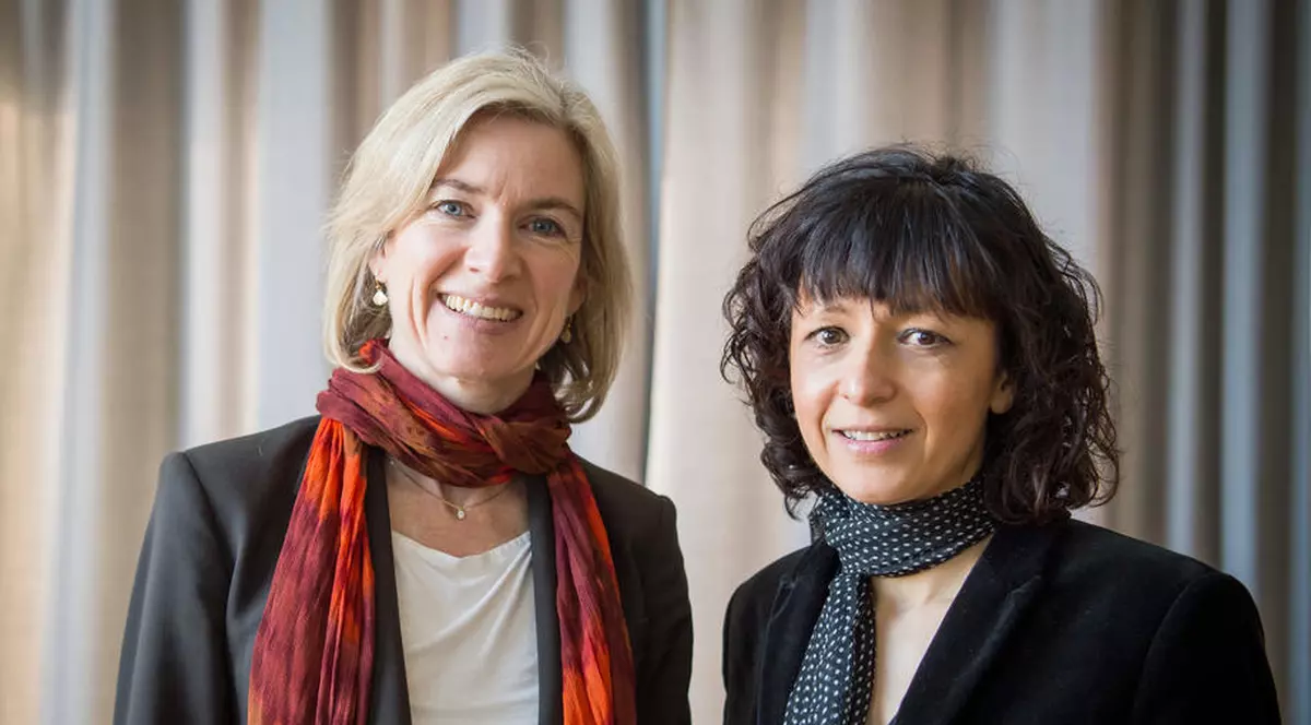 Premiul Nobel pentru chimie, câștigat de două femei care au ”rescris codul vieții”