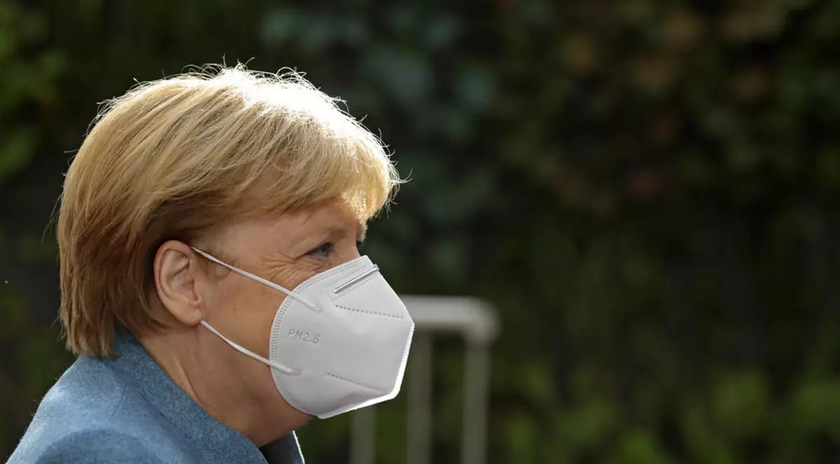 Angela Merkel, apel către germani: „Vă rog, pe cât posibil, să rămâneţi acasă”. În Berlin, restricțiile pe timpul nopții au fost anulate de instanță