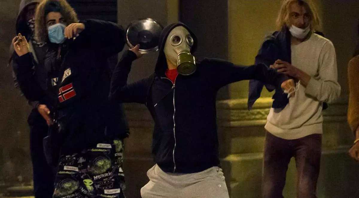 VIDEO| Proteste violente la Barcelona din cauza reintroducerii măsurilor de carantină