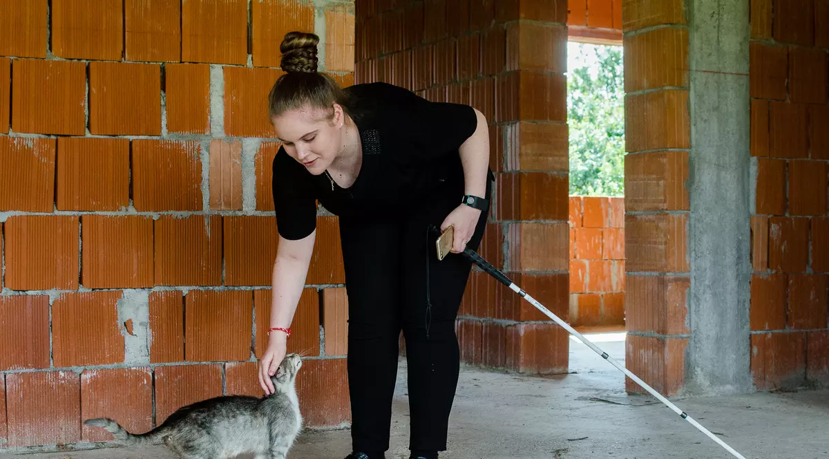 Un loc în care pătrunde lumina. O tânără nevăzătoare se pregătește să lucreze ca traducătoare: “Niciodată nu m-am simțit diferită”