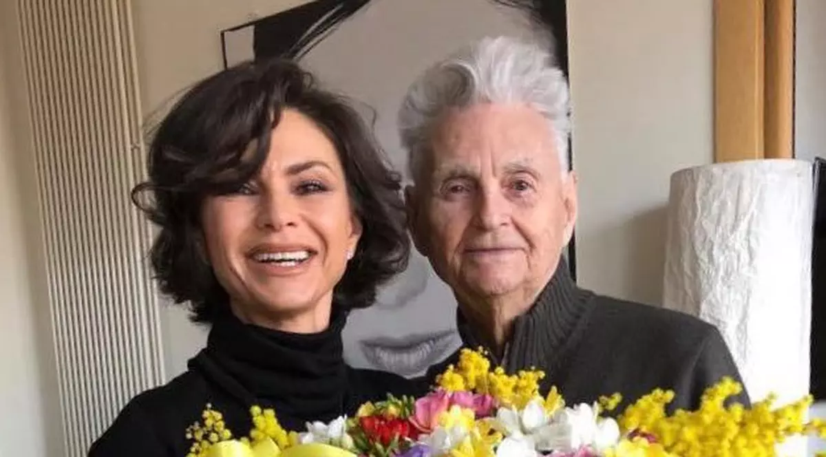 Mesajul Ramonei Bădescu după moartea tatălui ei. Bărbatul s-a stins la 89 de ani, în spitalul pe care chiar el l-a construit la Craiova