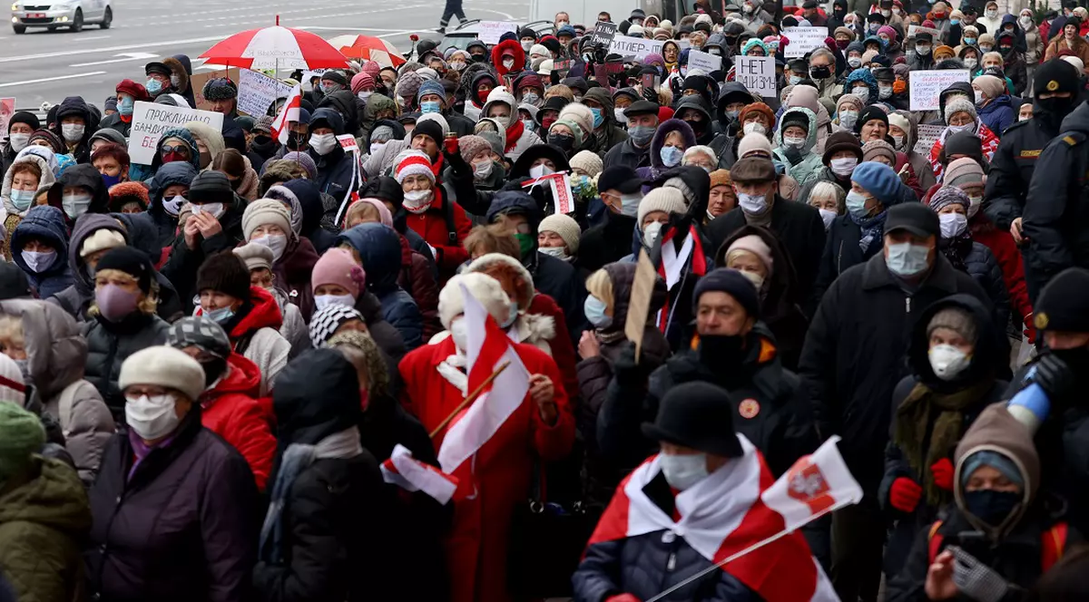 VIDEO | Noi proteste de amploare împotriva regimului Lukașenko. Zeci de persoane au fost arestate