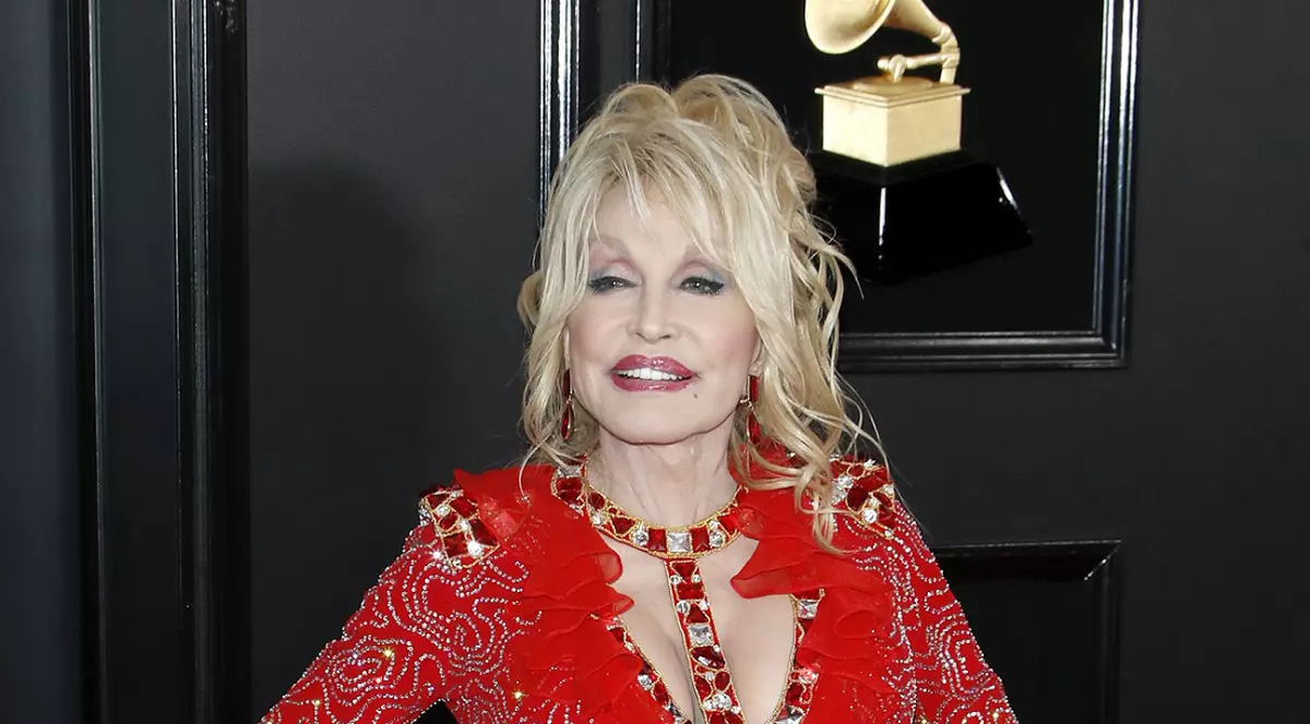 Dolly Parton a finanțat o parte din cercetările efectuate pentru dezvoltarea vaccinului anti-COVID de la Moderna