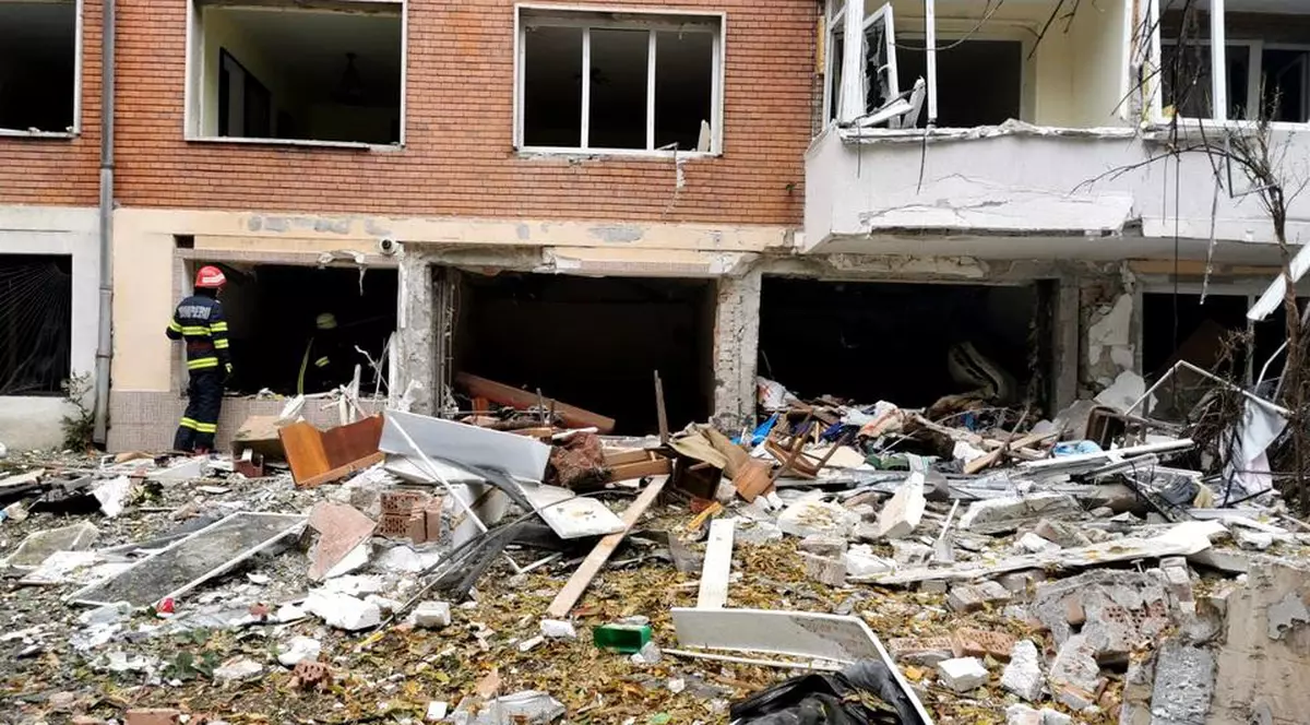 Galați: Proprietarul apartamentului în care a avut loc explozia soldată cu cinci răniți a murit
