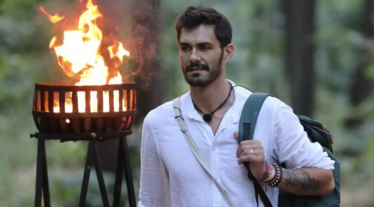 George Burcea a dezvăluit cu cine locuiește după despărțirea de Andreea Bălan. Actorul s-a mutat din casa Vivianei Sposub. „Decât să descriu relația, mai bine…”