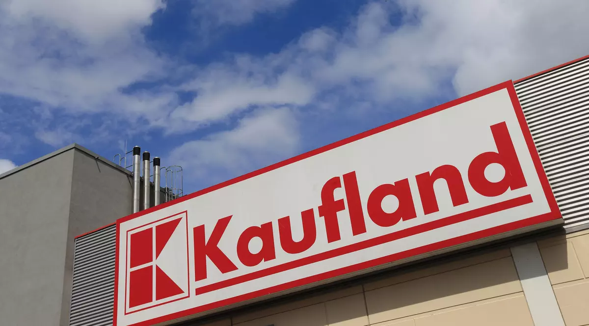 O femeie a obținut daune morale de 25.000 de lei de la Kaufland. Ce a pățit