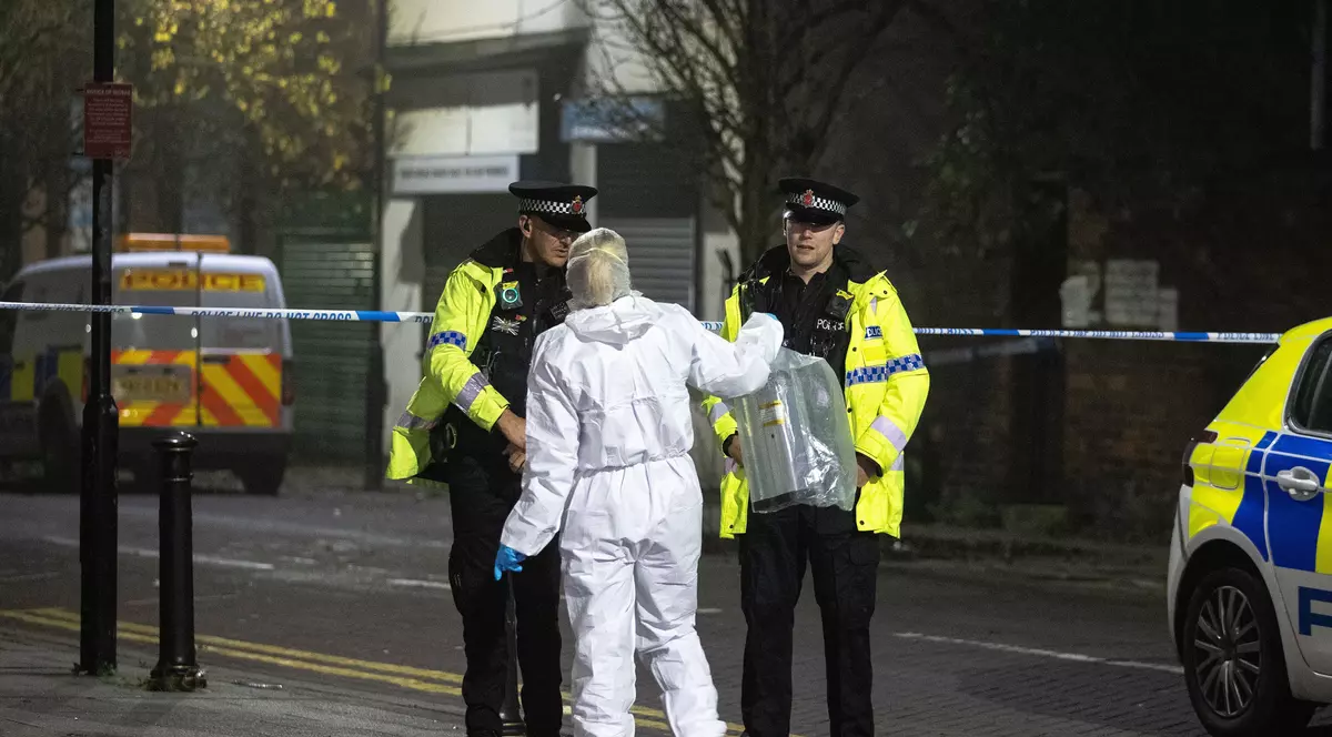 Poliția din Londra a arestat 104 persoane în prima noapte de carantină. ”Vor trebui să se confrunte cu consecinţele faptelor lor”