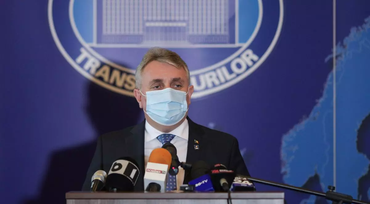 Lucian Bode a anunțat că Radu Gavriș a fost înlocuit din funcția de coordonator al campaniei de luptă anti-Covid, după ce a fost filmat într-un restaurant