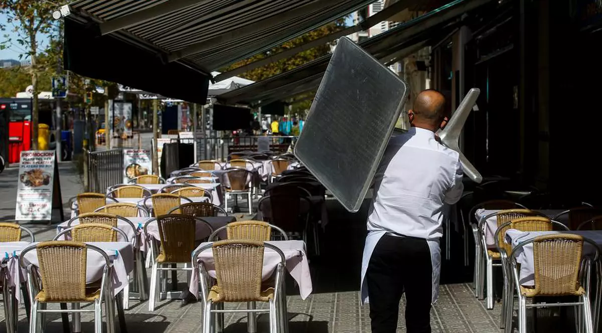 Cum comentează HoReCa faptul că angajații au fost lăsați pentru etapa a III-a de vaccinare: „Simțim o oarecare marginalizare”