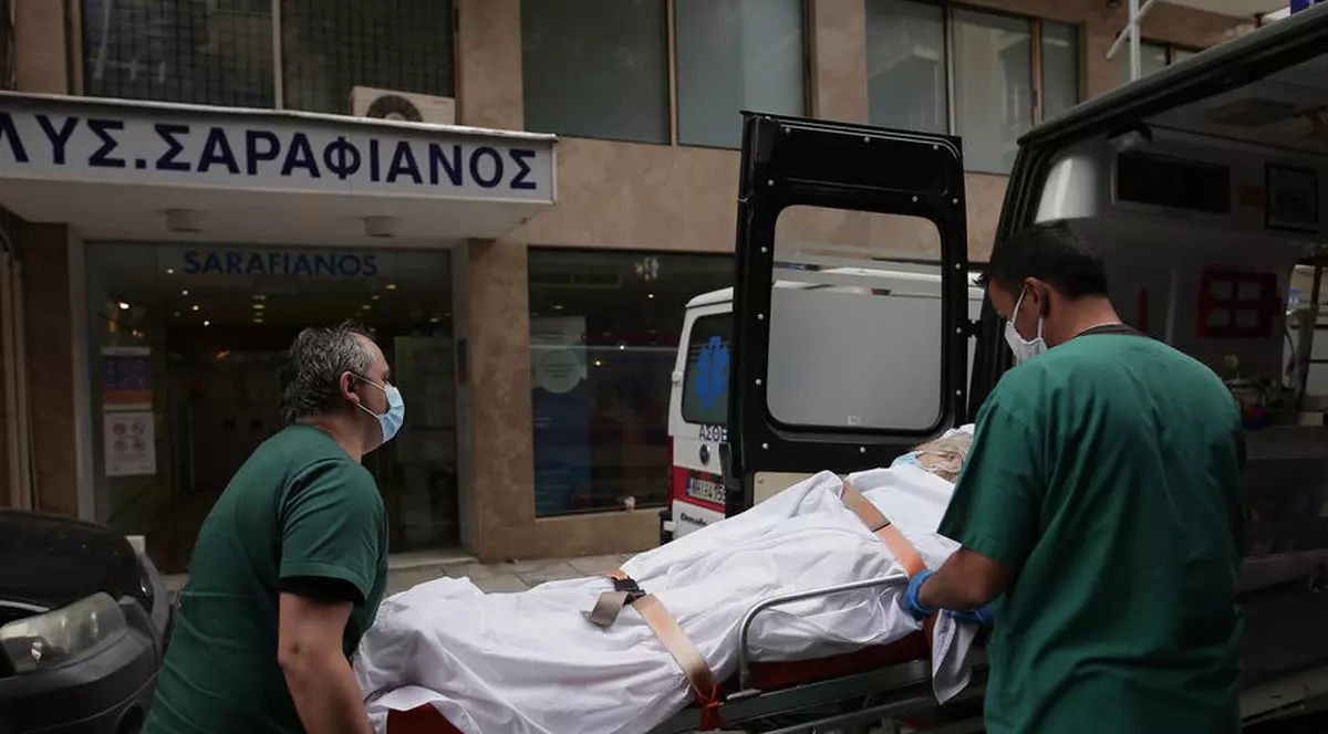 Peste 20 de medici din Grecia renunță la statutul de parlamentari pentru a lucra în spitale pe durata pandemiei