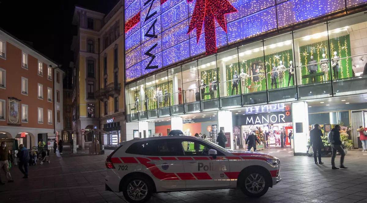 Două femei, atacate într-un magazin din stațiunea elvețiană Lugano. Autoritățile vorbesc de un posibil atac terorist