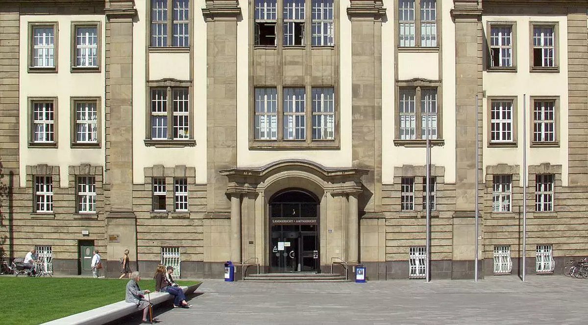 Un proces în care sunt judecați mai mulți mafioți a fost suspendat, după ce unul dintre acuzați s-a infectat cu COVID-19