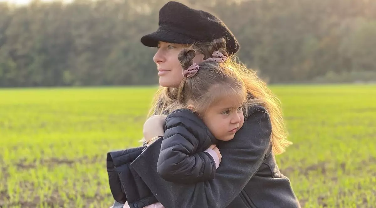 Laura Cosoi nu poate trece peste moartea tatălui ei, răpus de COVID-19. „Din păcate, starea lui s-a schimbat în decurs de câteva ore”