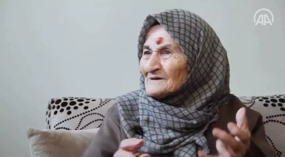 O bătrână de 105 ani din Turcia s-a vindecat de COVID-19 după cinci zile. Femeia avea și alte boli