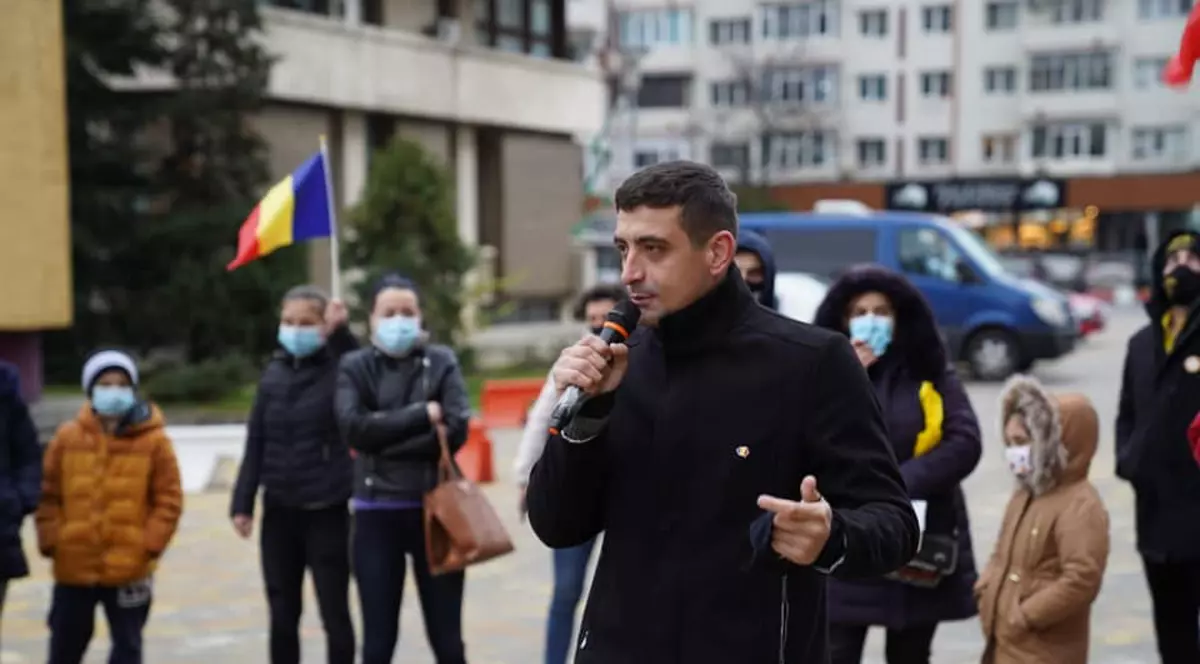 Liderul AUR, George Simion, a plecat în turneu prin țară pentru a le mulțumi personal votanților