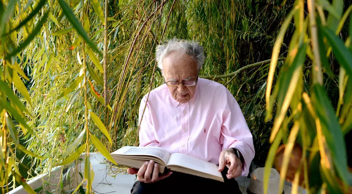 FOTO | Cum arată buletinul lui Mihai Șora, în vârstă de 104 de ani