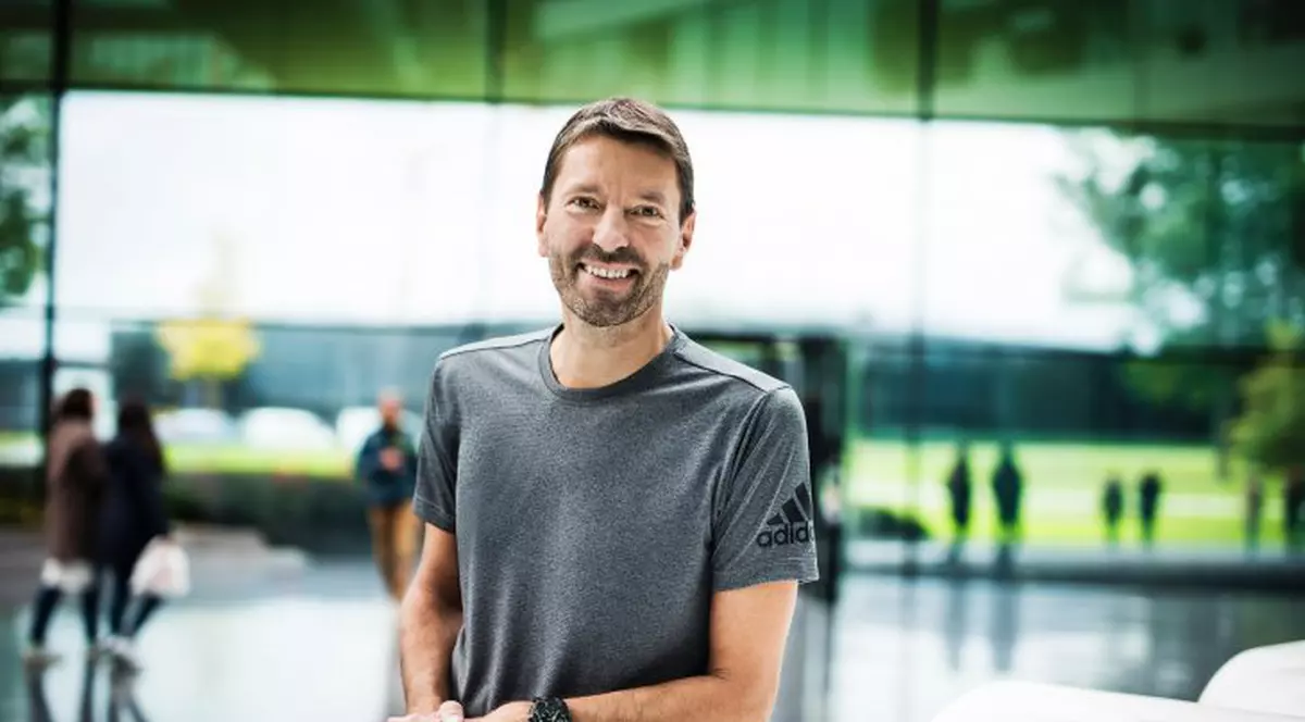 Șeful unui gigant care produce articole sportive s-a săturat de munca de acasă: „Acest model nu are sens din perspectivă umană. Munca e sport de echipă”