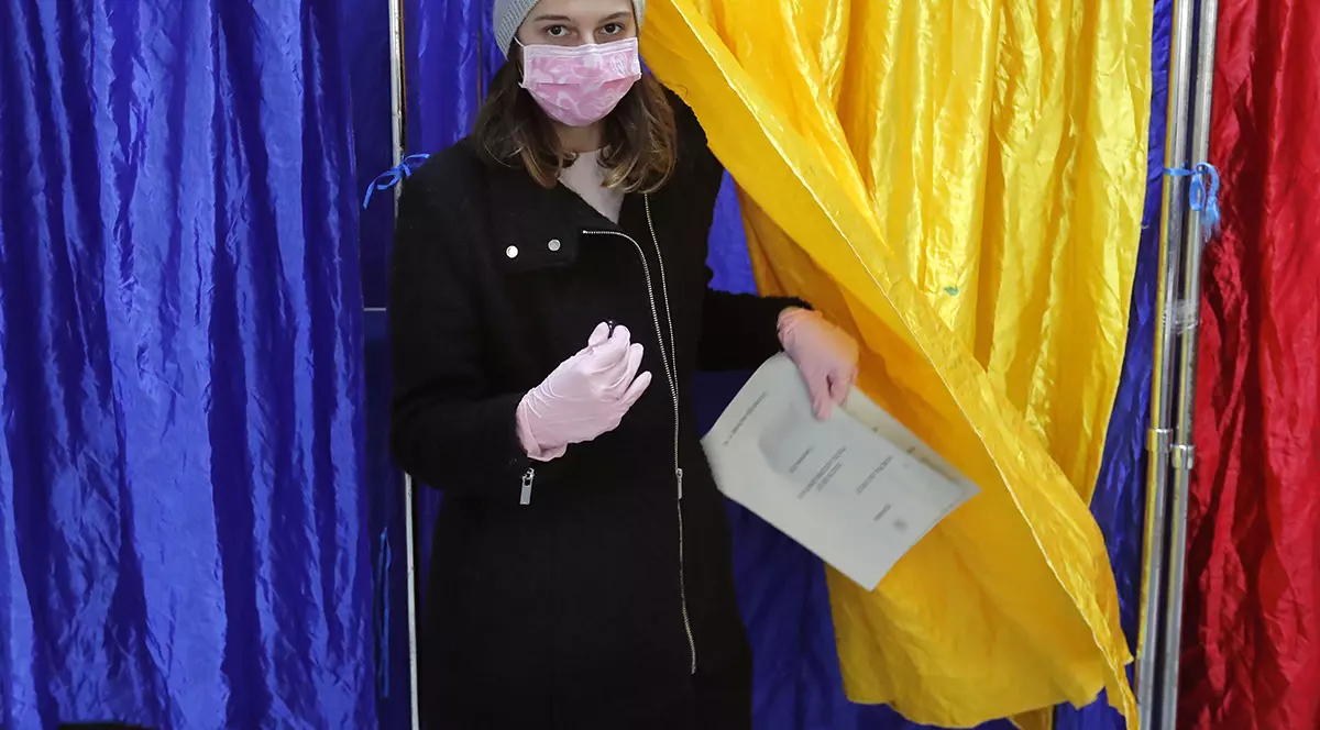 ANOSR: Birocrația aferentă vizei de flotant a favorizat prezența redusă a tinerilor la alegerile parlamentare