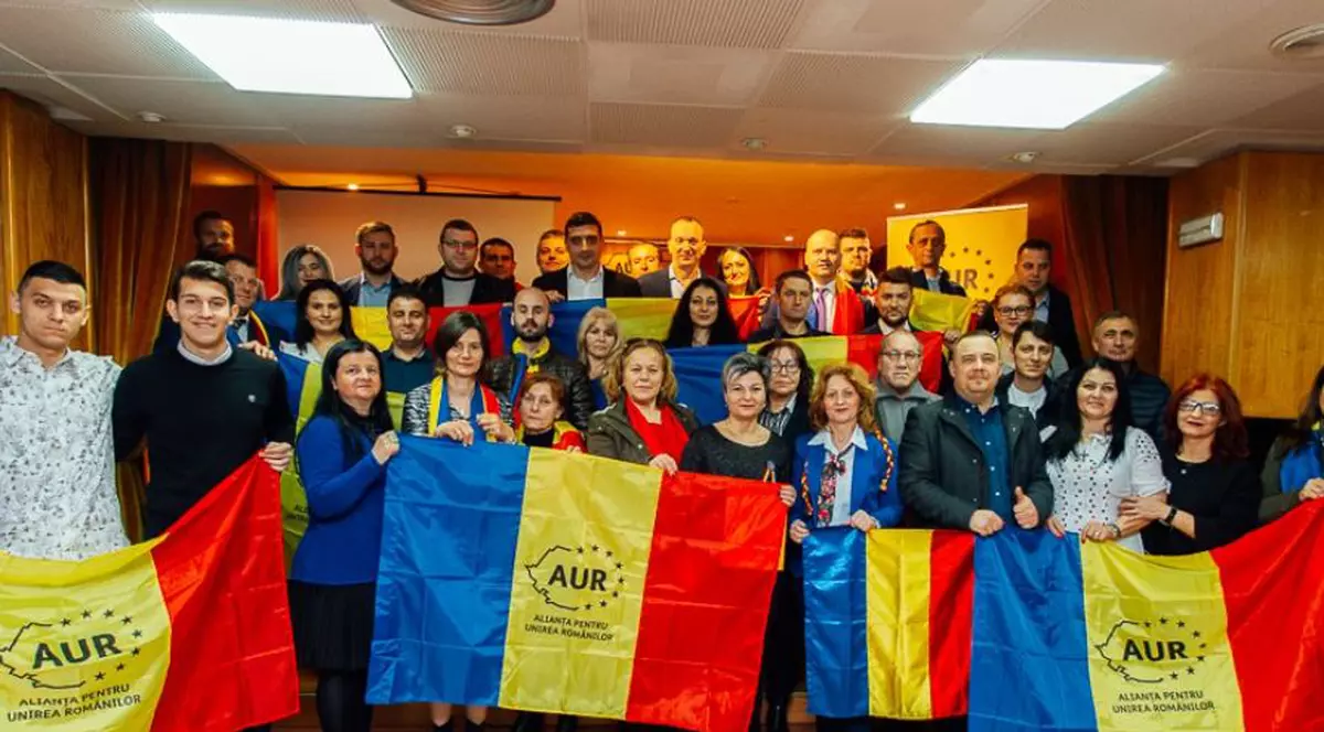 După ce a ratat fenomenul AUR, presa riscă să transforme partidul în noua „ciumă roșie”, spun experții