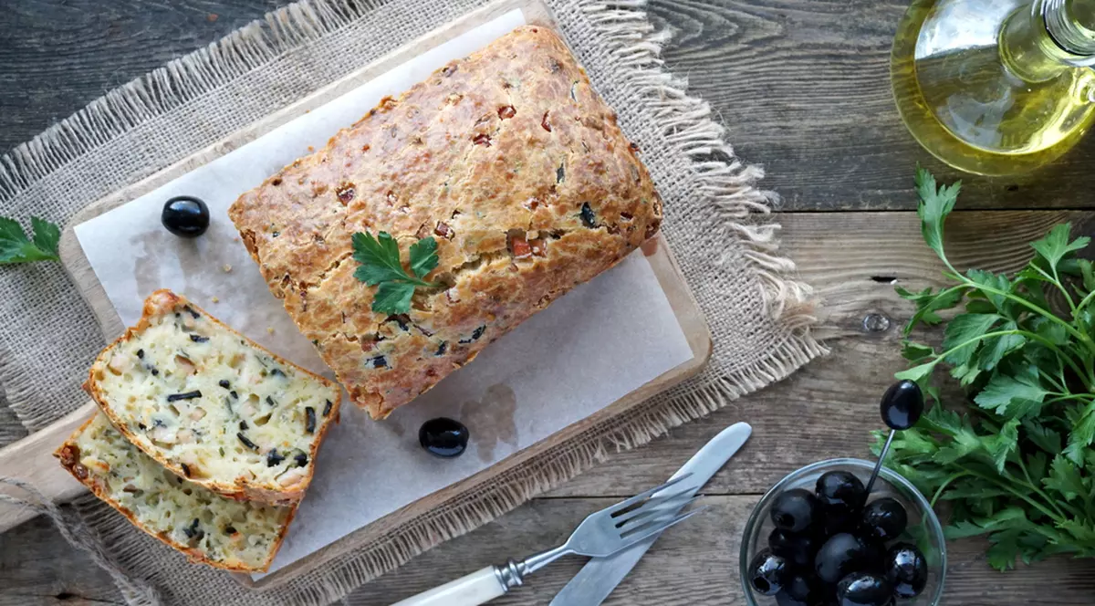 Chec aperitiv - cel mai bun chec cu șuncă sau cu spanac. Rețete sărate pentru întreaga familie