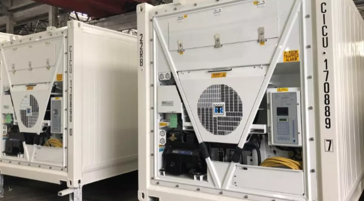 Containere frigorifice care transportă ton, adaptate pentru vaccinul COVID. Soluția unei companii pentru cea mai dificilă problemă de distribuție