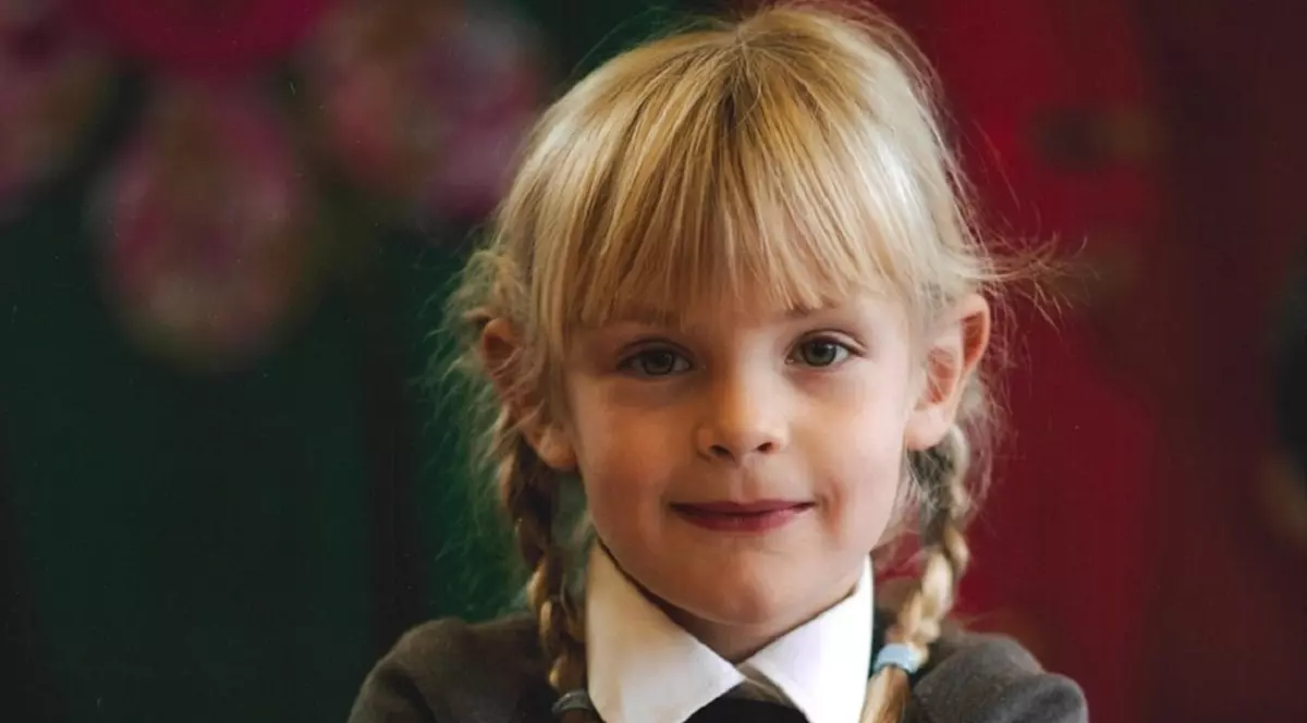 O femeie care i-a tăiat gâtul unei fetițe de 7 ani, din senin, a fost găsită nevinovată de crimă