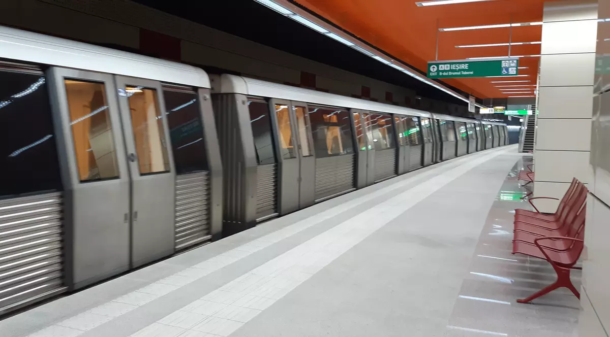 Program metrou de Crăciun. Cum va circula metroul de Sărbători