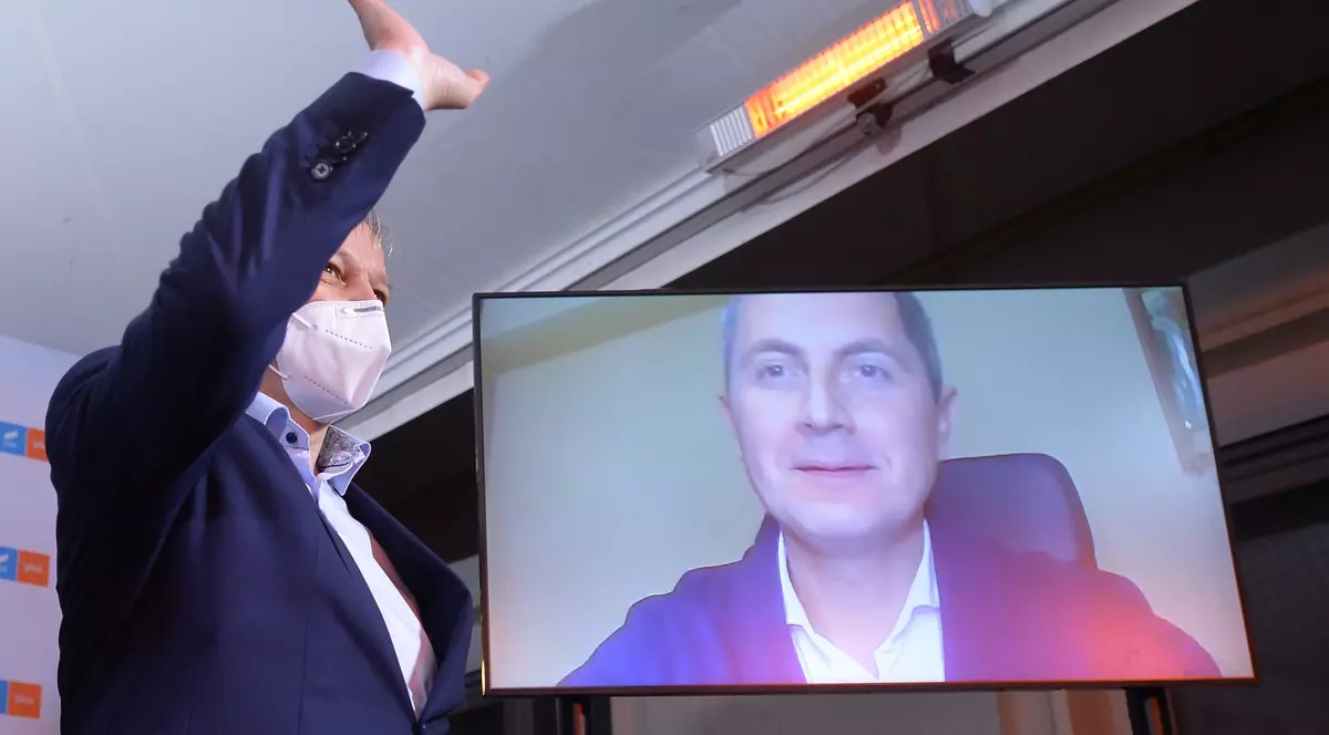 Reacțiile useriștilor în fața rezultatului. Discurs de „majoritate modernistă”, dar un aer de „ce am avut și ce am pierdut”