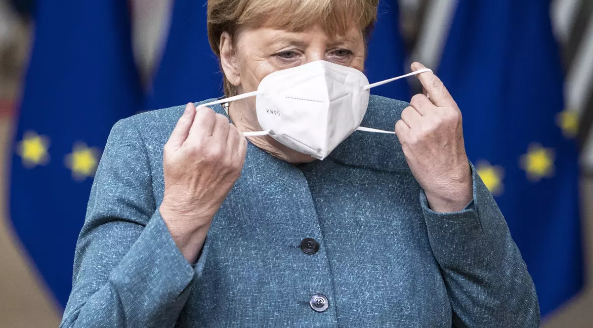 Angela Merkel îi îndeamnă pe germani să-și vadă familia de Crăciun prin apeluri video