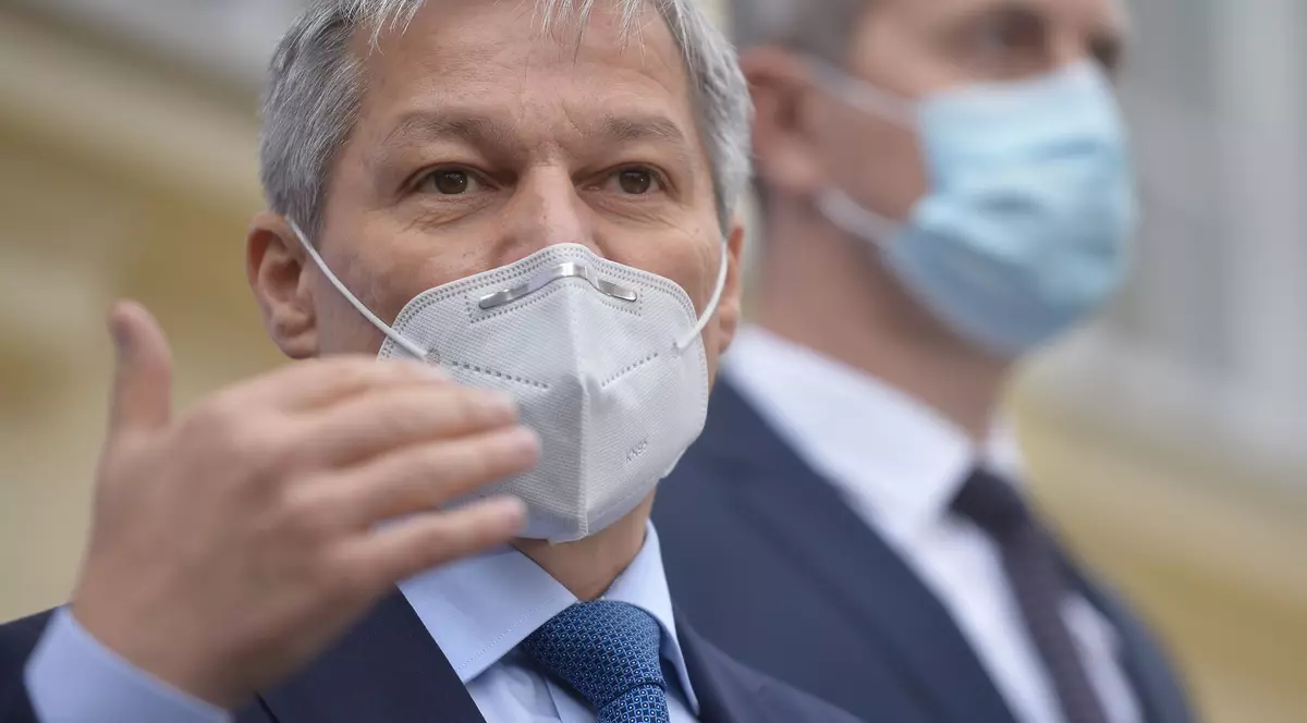 PNL anunță discuții cu USR. Nicolae Ciucă se întâlnește luni cu Dacian Cioloș