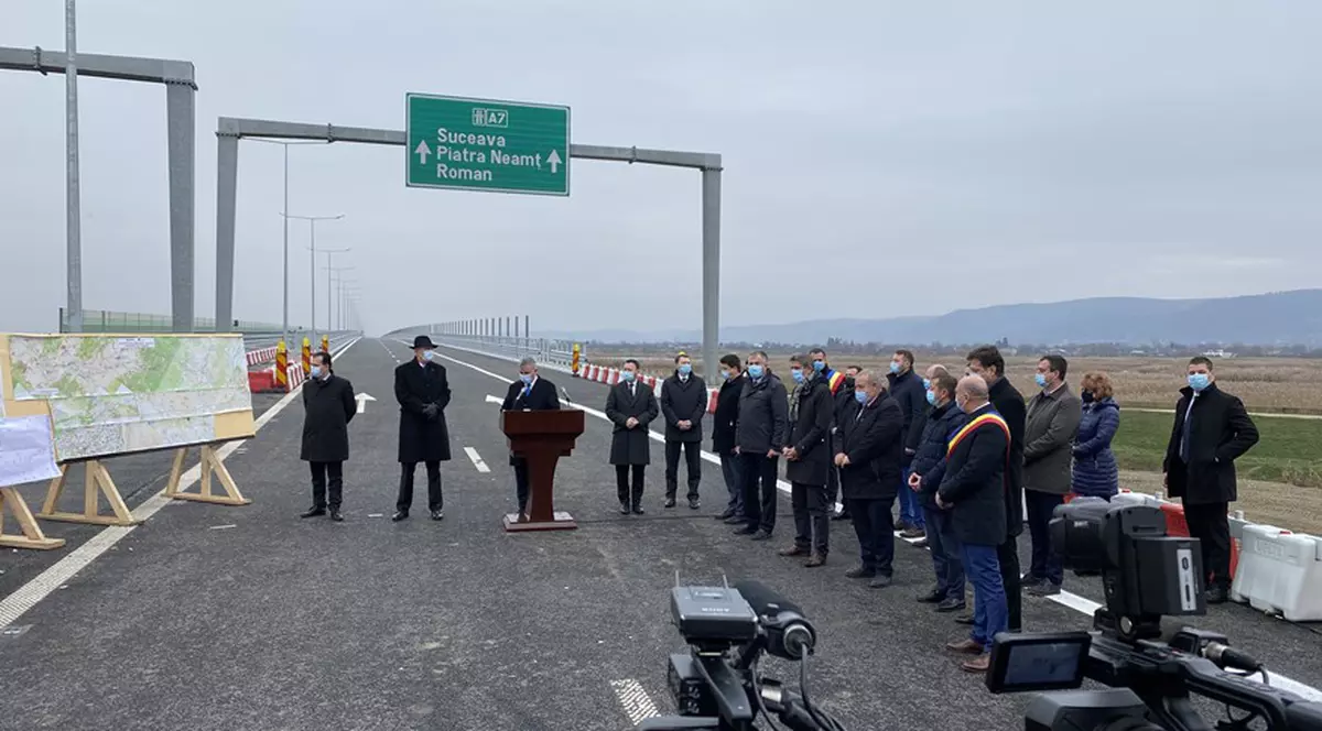 De ce educarea populației e la fel de importantă precum construcția de poduri și drumuri. „Nu distanțele îi despart pe oameni”