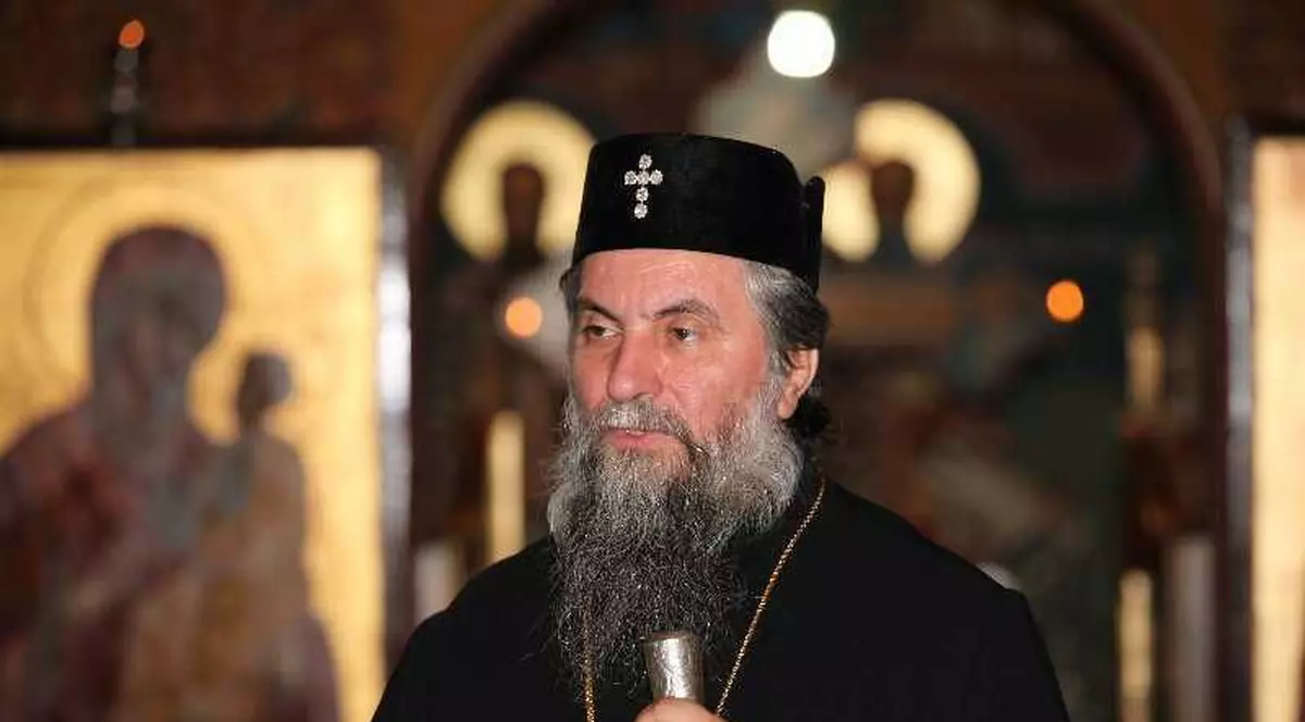 Mitropolitul Olteniei, ÎPS Irineu: „Se vor realiza multe prin acest vaccin și noi ne rugăm acum să nu aibă reacții adverse”﻿