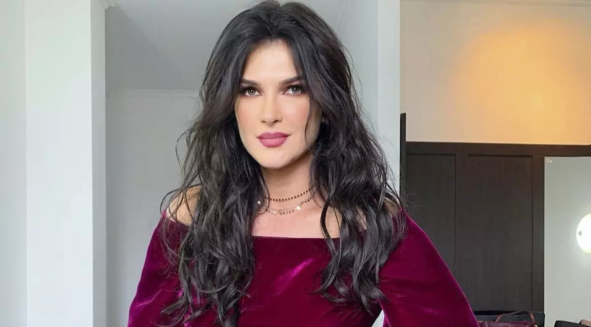 Monica Bârlădeanu, complet nemachiată la 41 de ani. Fanii au fost surprinși să vadă cum arată. „Simt mereu nevoia să bag un selfie”