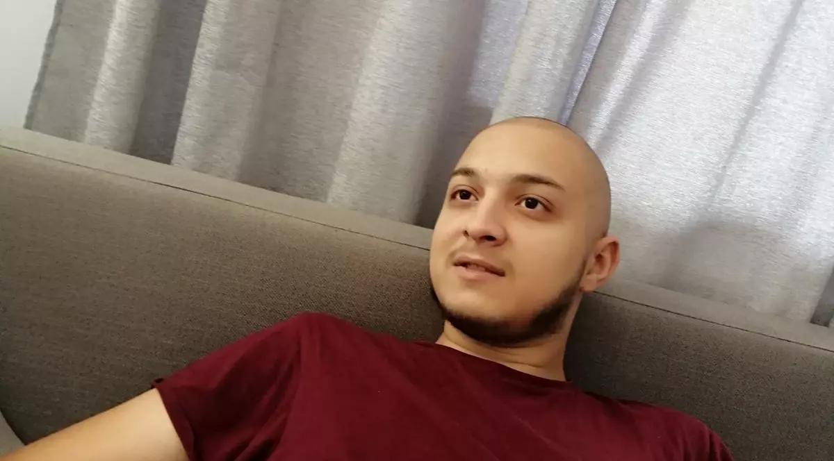 Sebastian, tânărul sibian care se lupta cu patru forme de cancer, a murit. „Omul de zăpadă a primit aripi de înger”