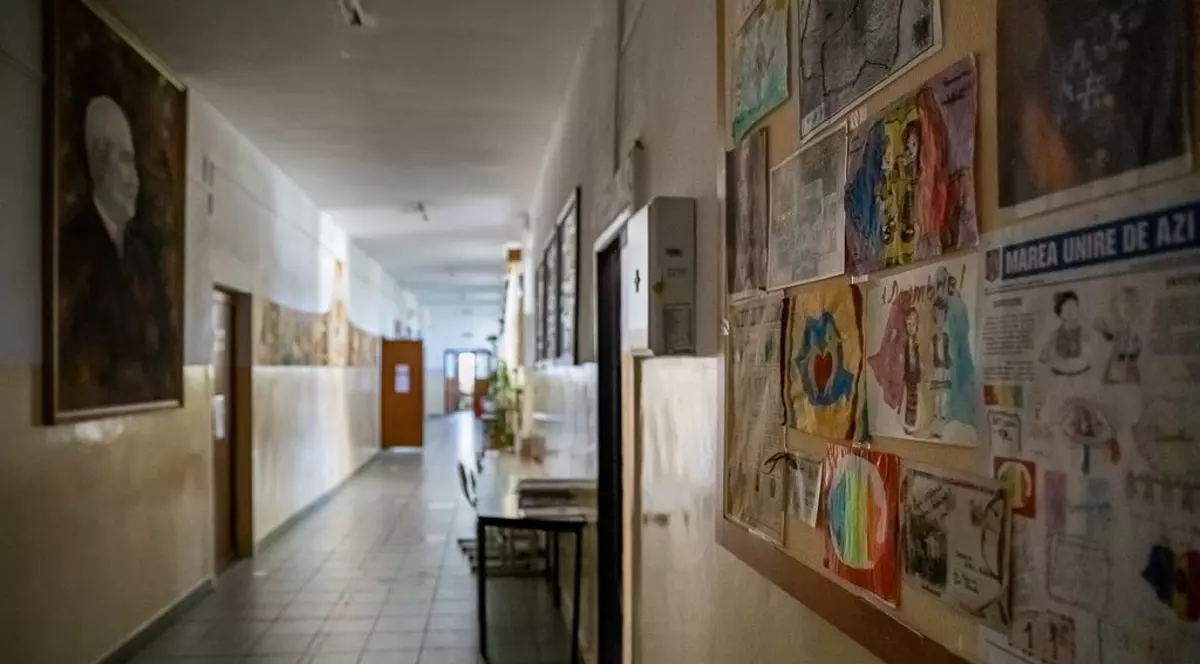 VIDEO Cât știu părinții despre deficiențele descoperite de pompieri la școlile unde învață copiii? „Am găsit 33.000 în doi ani”