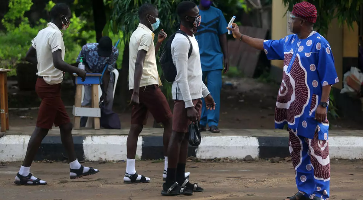 Tulpină nouă de coronavirus, descoperită în Nigeria. Mutația, diferită de cele apărute în UK și Africa de Sud