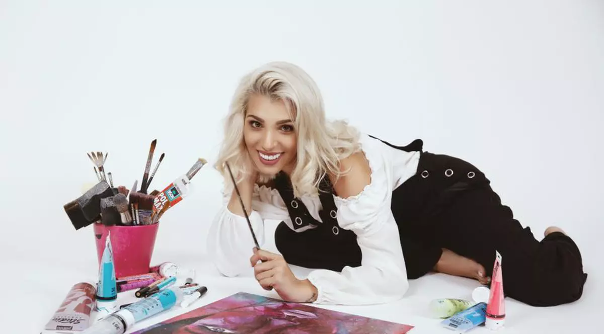 Sorana Darclee își dorește să devină mamă, dar nu se simte pregătită acum. Ce spune artista despre iubitul ei. „Suntem obligați să îi ascultăm”