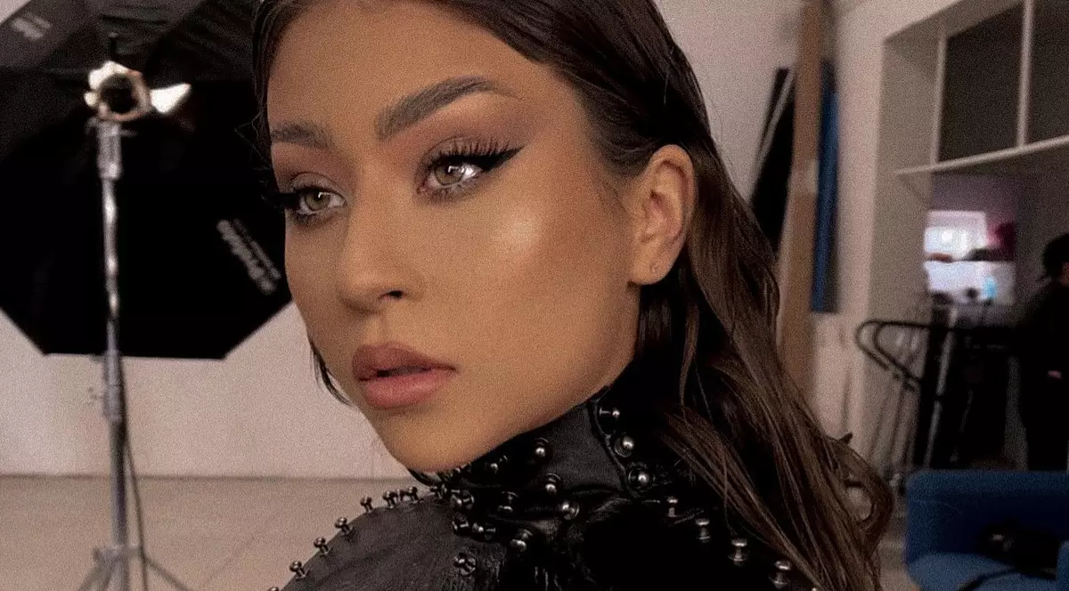 Nicole Cherry a apelat la ajutorul psihologului, pentru a depăși unele probleme. „Încerc să le accept, pentru că e normal”