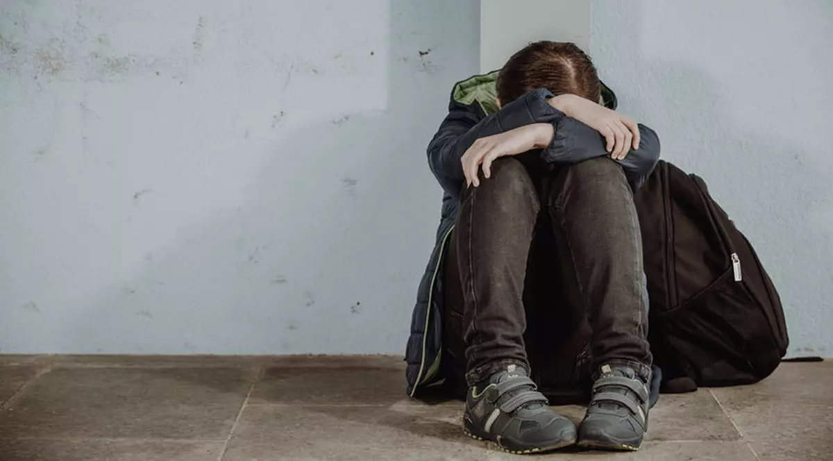 Profesorul din Piatra Neamț care i-a cerut poze nud unei eleve și a amenințat-o va fi anchetat penal