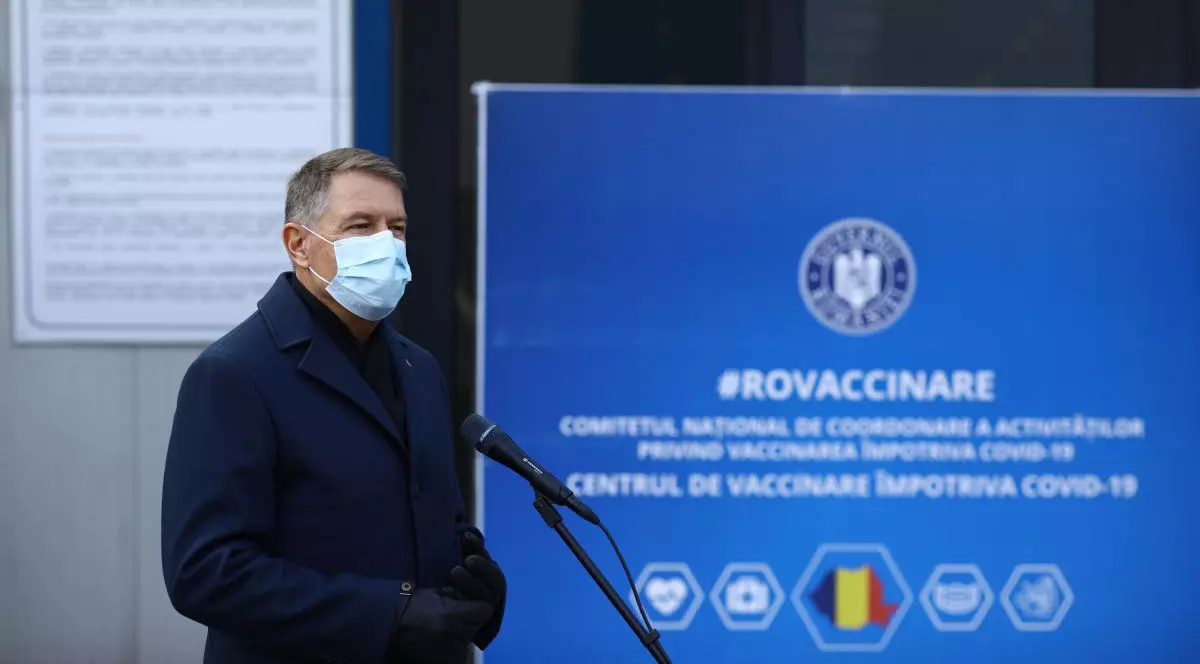 Klaus Iohannis, în vizită centrele de vaccinare de la Romexpo: „Sunt bucuros să constat o schimbare de atitudine. Foarte multă lume dorește să se vaccineze”