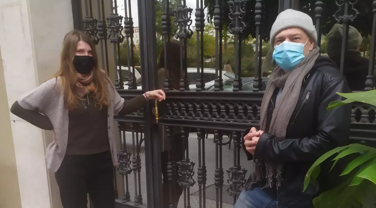 O româncă din Spania acuză că a fost concediată după șase zile pentru că a cerut condiții mai bune și măsuri de protecție sanitară