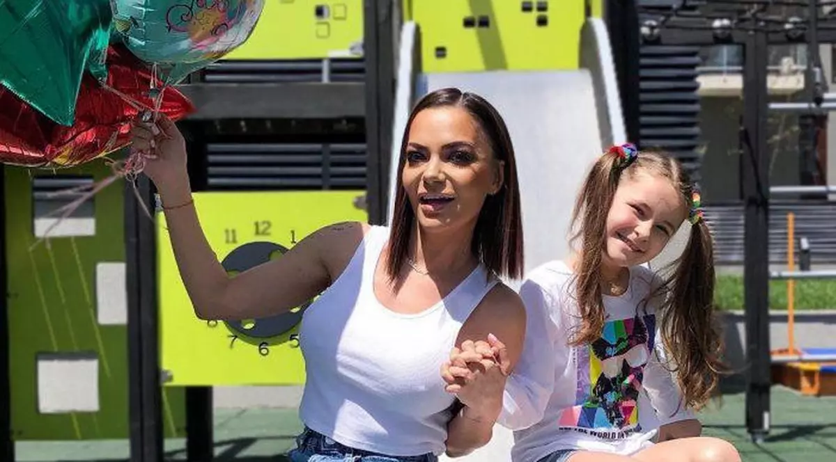 Andreea Antonescu a vorbit despre relația cu fiica ei. Sienna a împlinit 10 ani și îi calcă pe urme mamei sale. „Așa sunt și așa simt”
