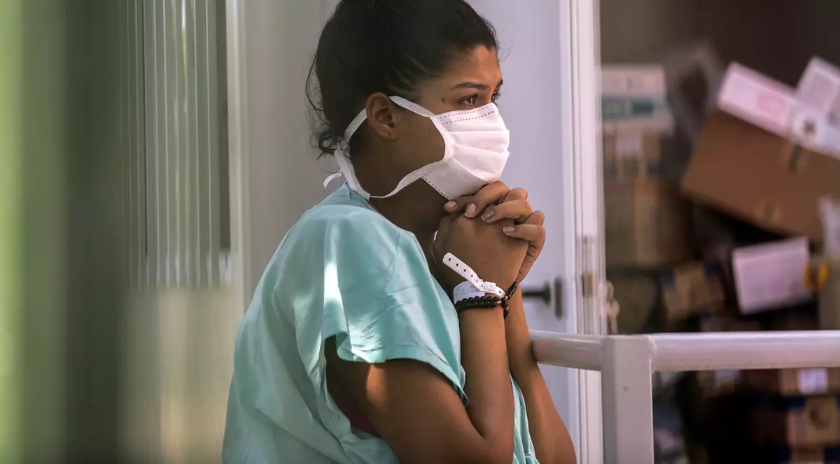 Doi pacienți din Brazilia s-au infectat cu două tulpini diferite de COVID-19 în același timp