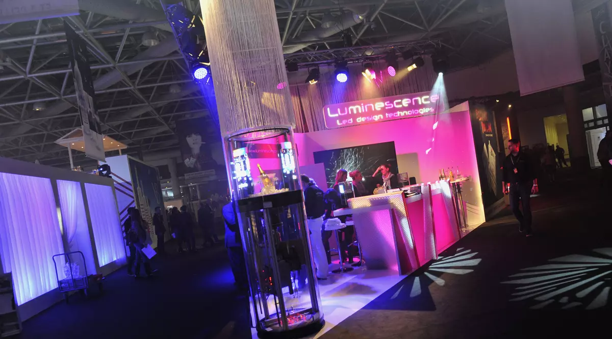 Discotecile din Franța se oferă să fie transformate în centre de vaccinare. Club